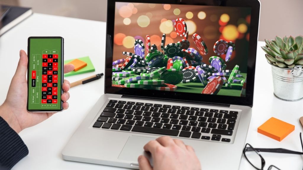 الفرق بين مختلف برامج الكازينو المباشر