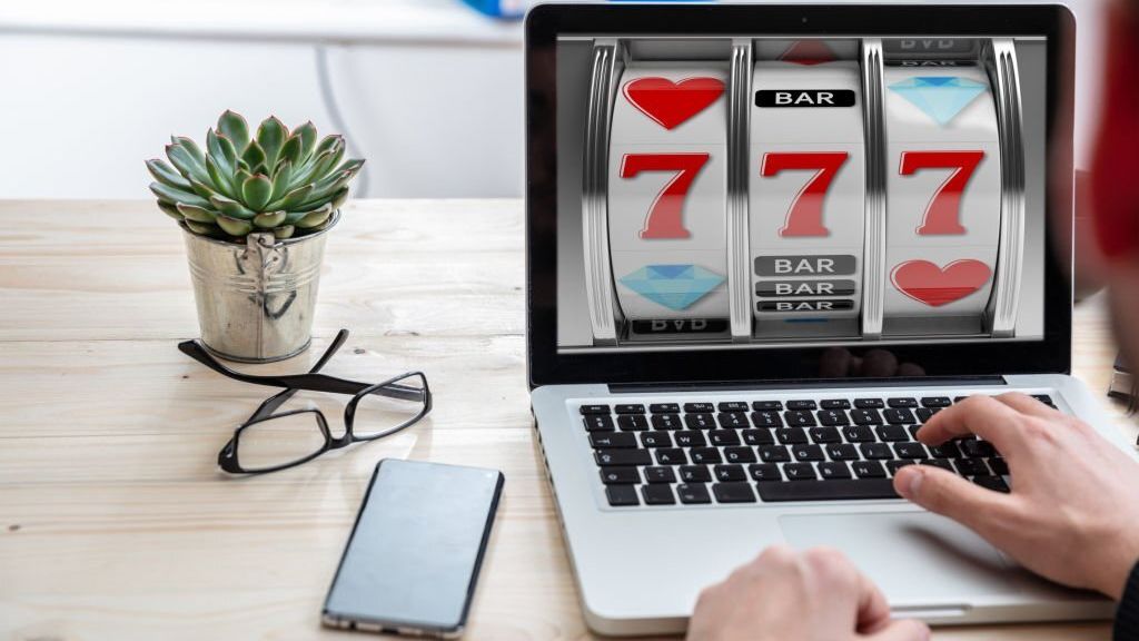 Do You Have to Pay Taxes on Winnings at Online Casino Games?
